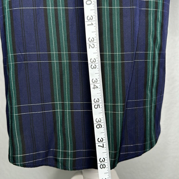 UNTUCKit Devon Plaid Shirt Dress 6 - Picture 14 of 14